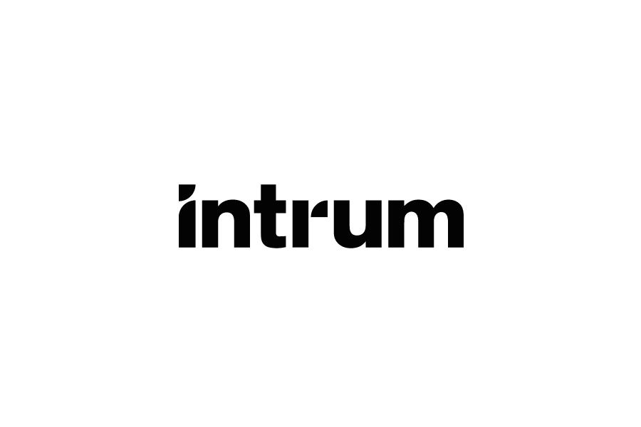 Intrum Justitia posilňuje svoje trhové postavenie v Českej republike a na Slovensku